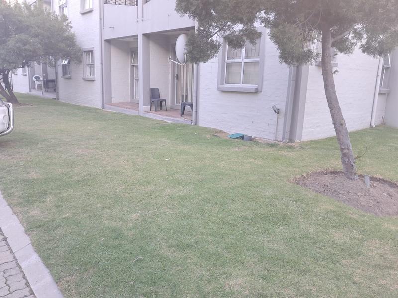 To Let 2 Bedroom Property for Rent in Uitzicht Western Cape